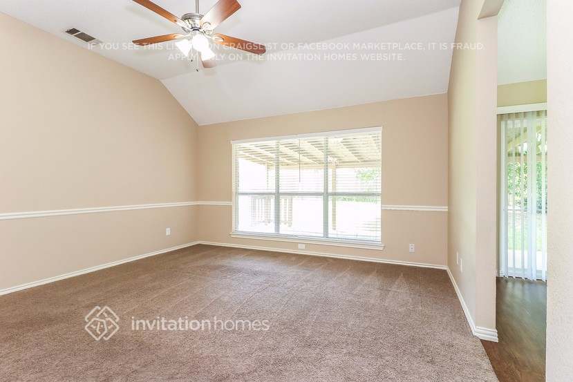 Building Photo - 2702 Whetstone Dr