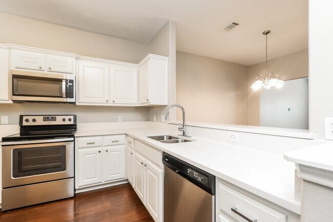 Building Photo - 29050 Village Creek Loop