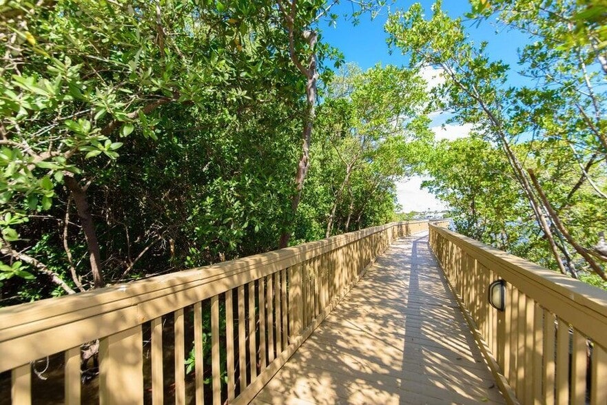 Building Photo - 1405 Tuscany Way