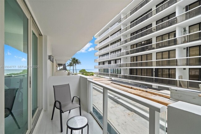 Building Photo - 9499 Collins Ave