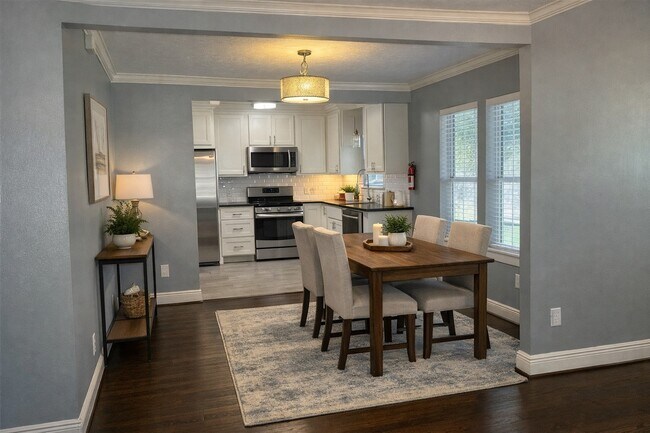 Building Photo - 4924 Polk St