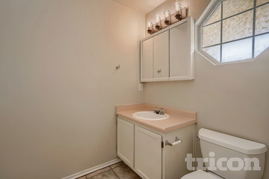 Building Photo - 12155 Monaco Dr