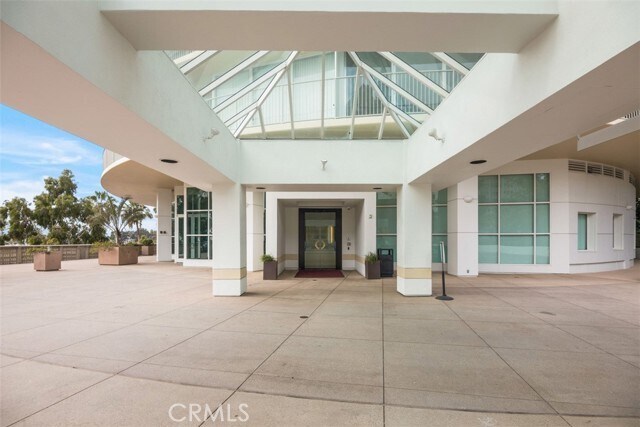 Building Photo - 700 E Ocean Blvd