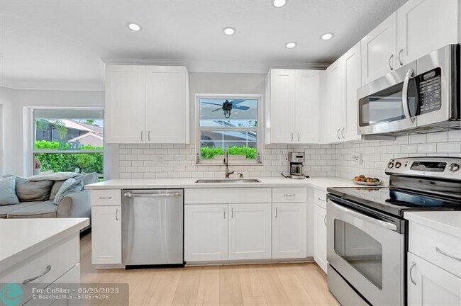 Building Photo - 18027 Jazz Ln