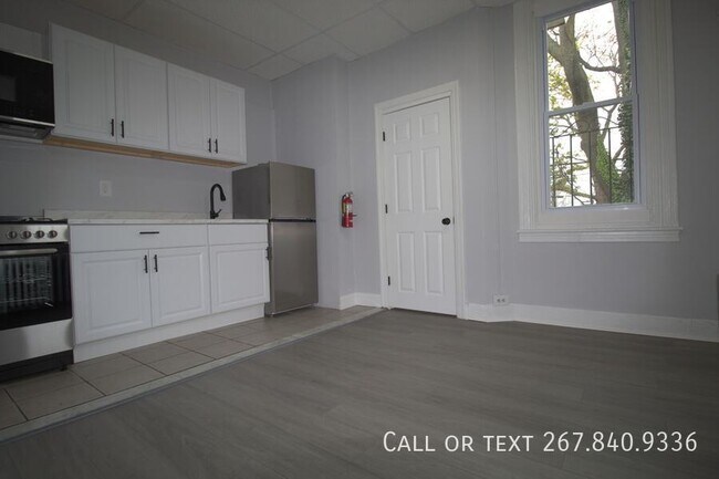Building Photo - 1682 Harrison St