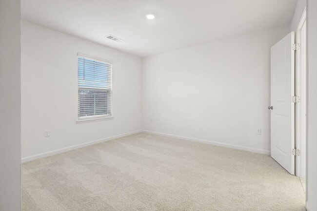 Building Photo - 464 Blair Rd