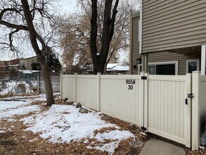 Building Photo - "Charming 2-Bed Townhouse Retreat in Denver – Spacious 1,240 Sq Ft with 1.5 Baths!"