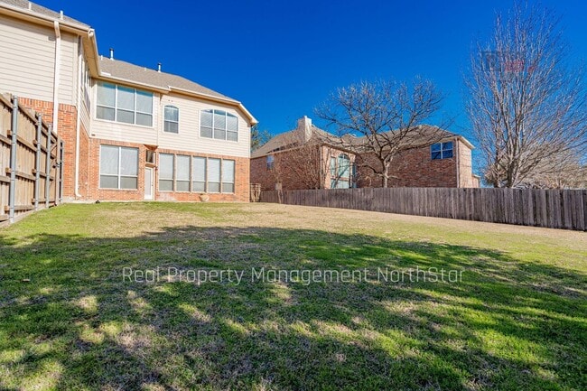 Building Photo - Lake Views, Space & Lifestyle – Ask about our move in specials!