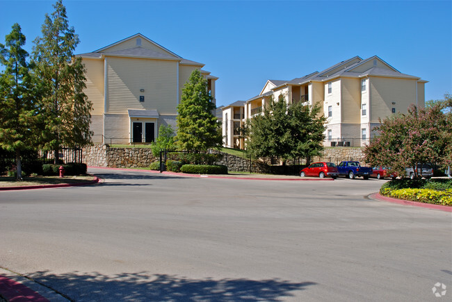 Building Photo - The Leonard