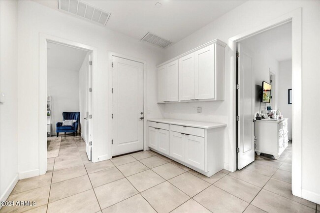 Building Photo - 14256 Territory Trail