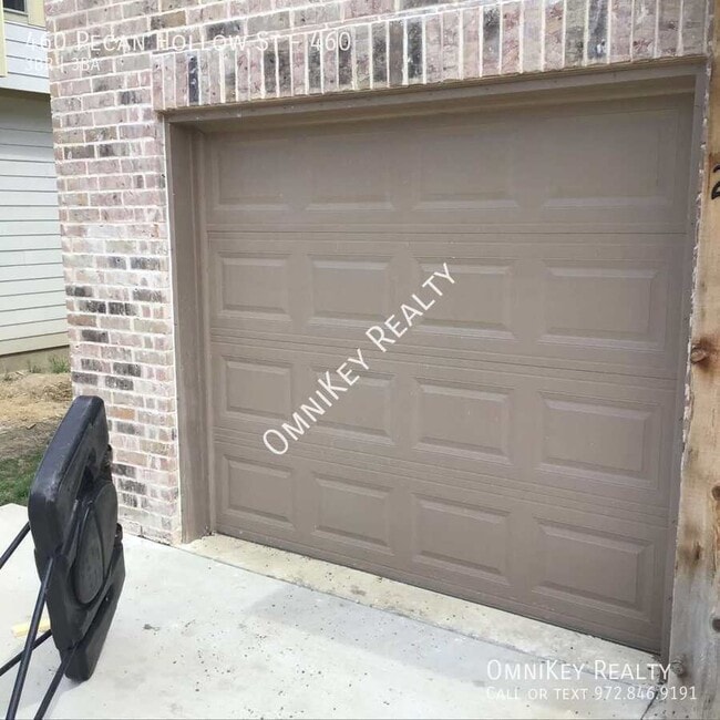 Building Photo - 460 Pecan Hollow St