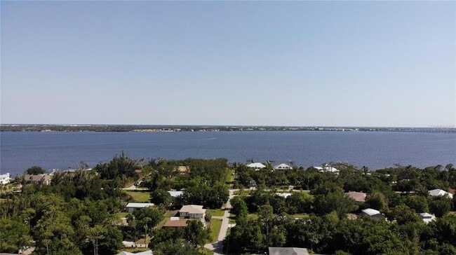 Building Photo - 162 Sapodilla St