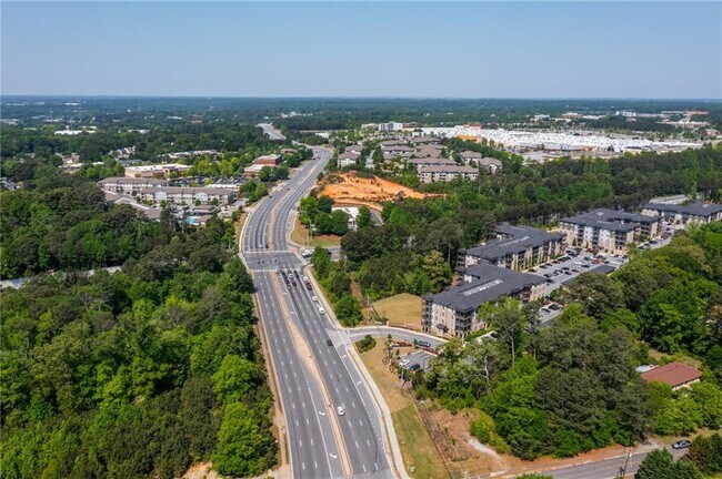 Building Photo - 2110 Racquet Club Cir NW