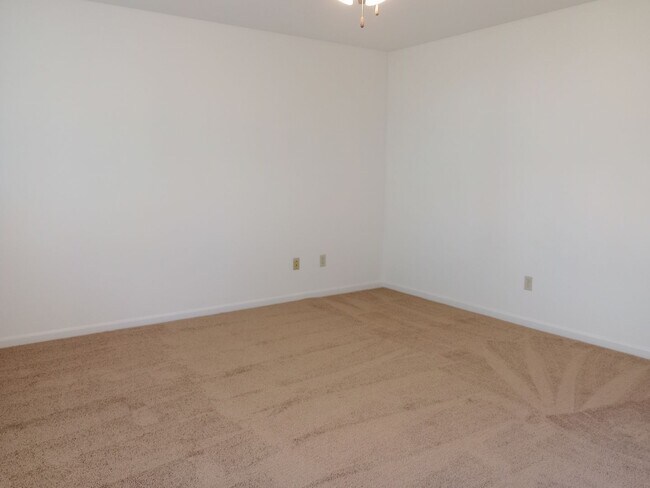 Building Photo - 3504-3506 Delmar Ct.