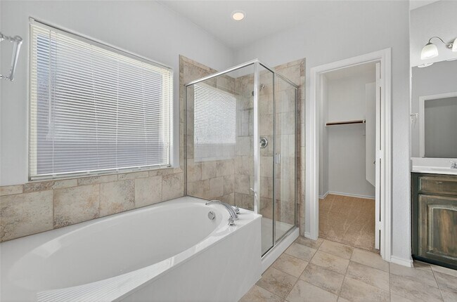 Building Photo - 1928 Velarde Rd