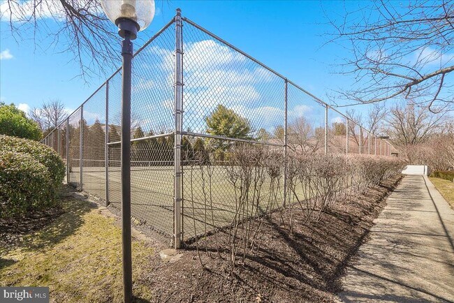 Building Photo - 9713 Hellingly Pl