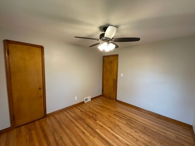 Building Photo - 5418 Charles Ave