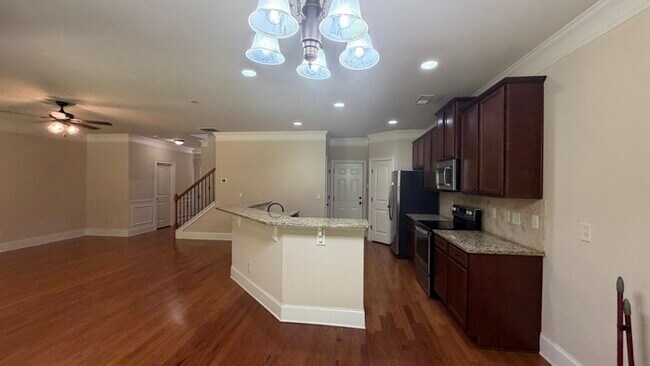Building Photo - 590 Summerstone Ln