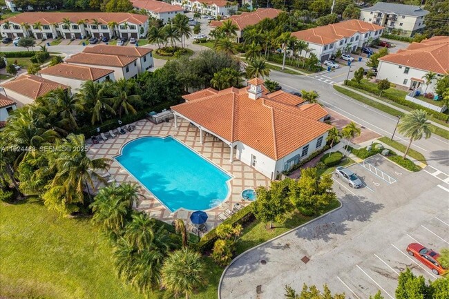 Building Photo - 1004 Willow Pl