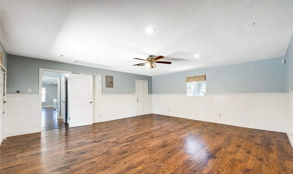 Building Photo - 3106 Hickory Rd