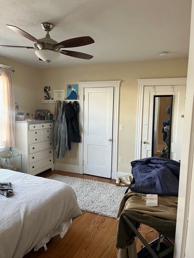 Building Photo - HOT BRIGHTON LISTING!!!!