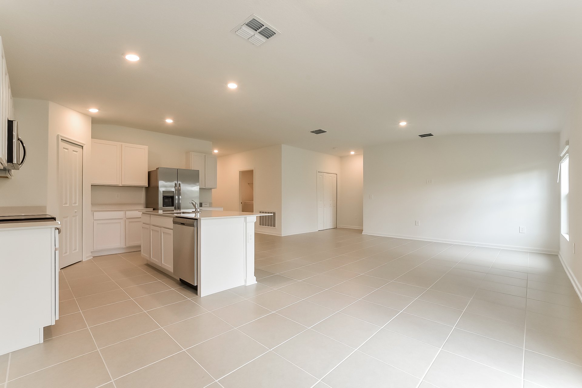 Building Photo - 1370 Inkberry Cir