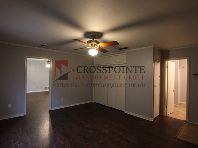 Building Photo - Beautiful 3 bedroom 2 bath home in Flint! Lease Take Over!