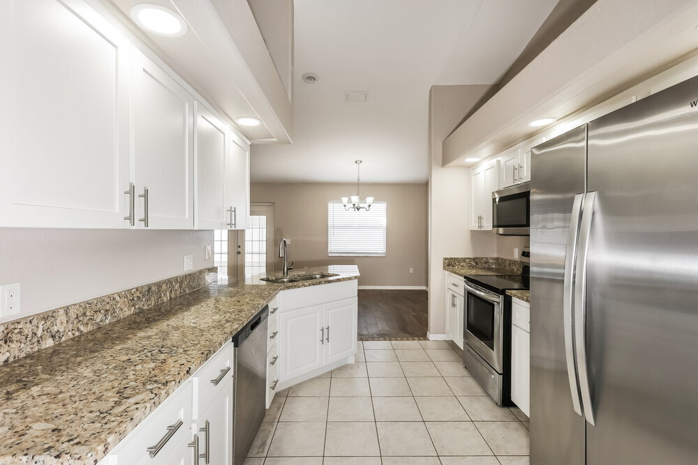 Building Photo - 7742 Ashford Dr