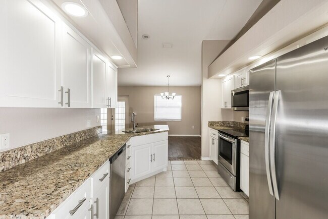 Building Photo - 7742 Ashford Dr