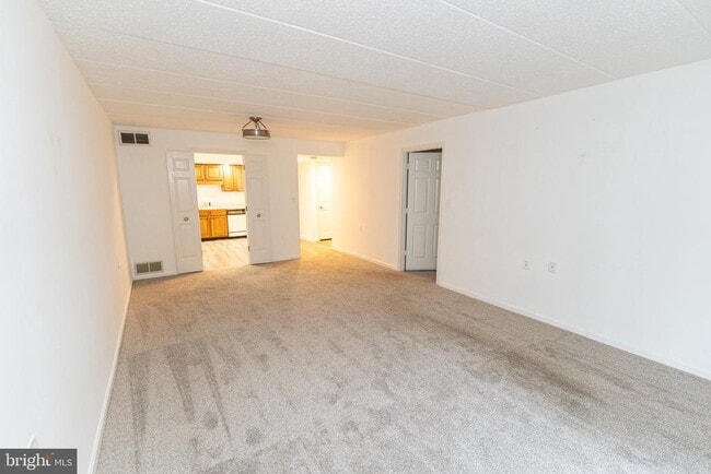 Building Photo - 227 Canal Park Dr