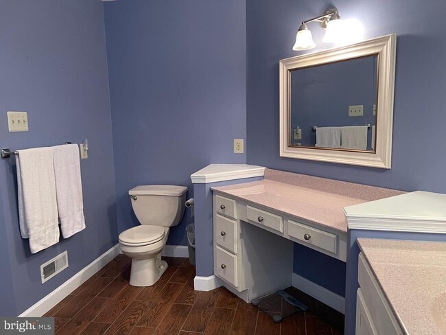 Building Photo - 821 Hinchley Run