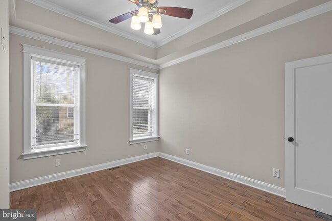 Building Photo - 832 S Milton Ave