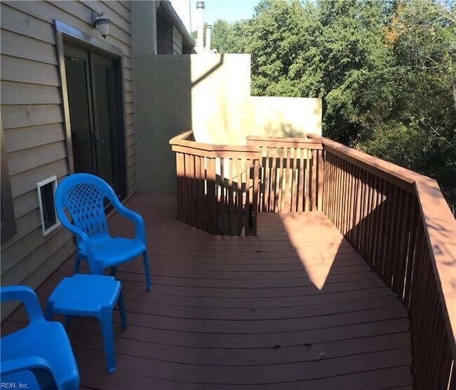 Building Photo - 2312 Kingbird Ln