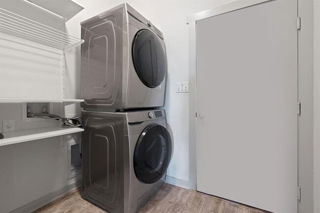 Building Photo - 7713 Lowenfield Dr