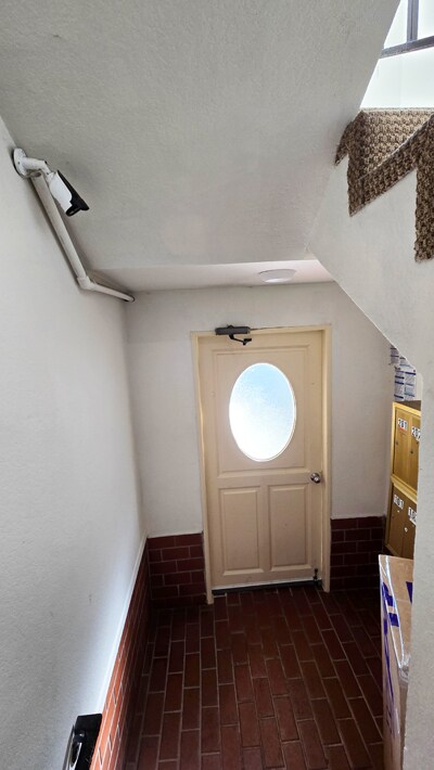 Close Circuit Camera - 12821 Caswell Ave