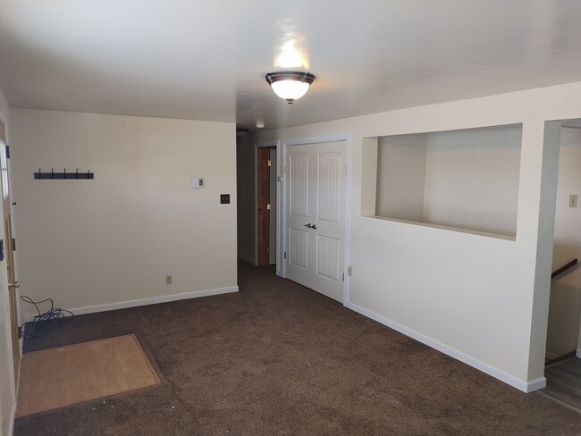Building Photo - 1601 Canyon Rd