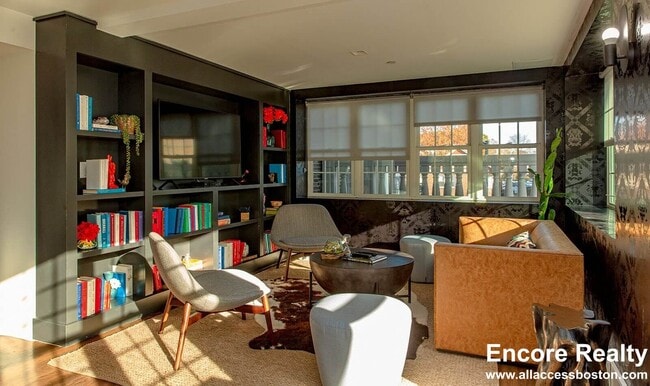 Building Photo - 201 S Huntington Ave