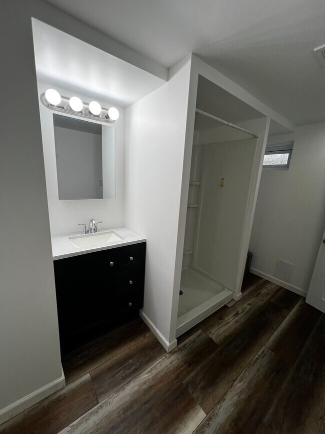 Building Photo - 1515 Mautenne Dr