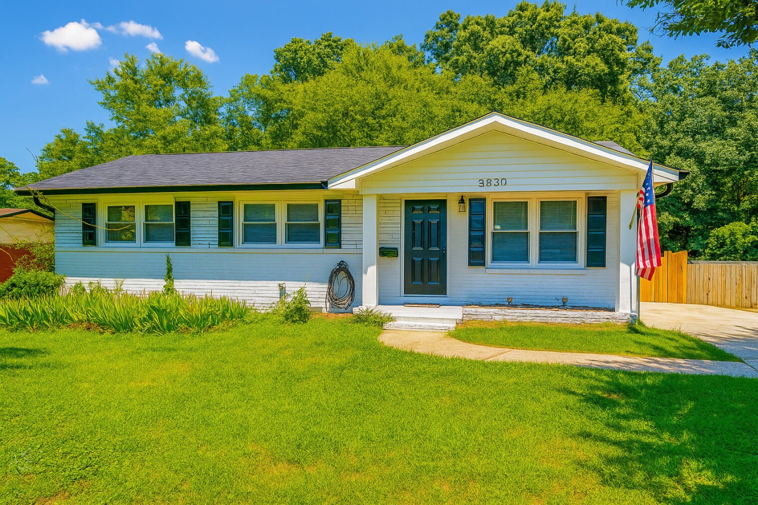 Building Photo - 3830 Manchester Dr