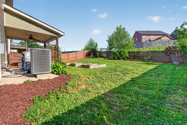 Building Photo - 104 Woodtrace Ct