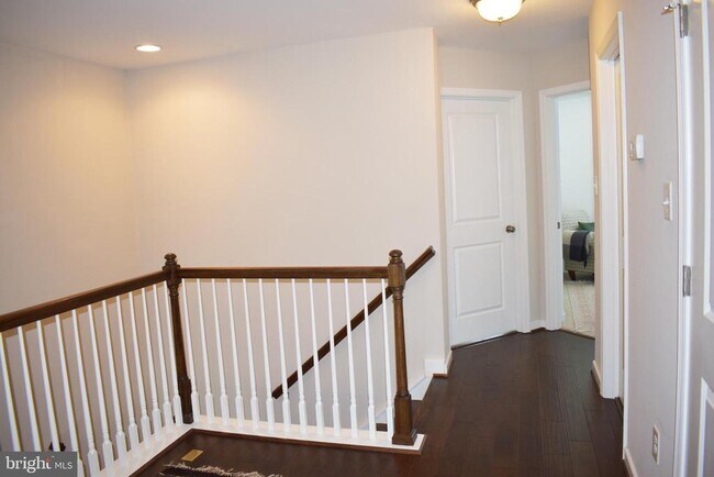 Building Photo - 11443 Hayloft Ln