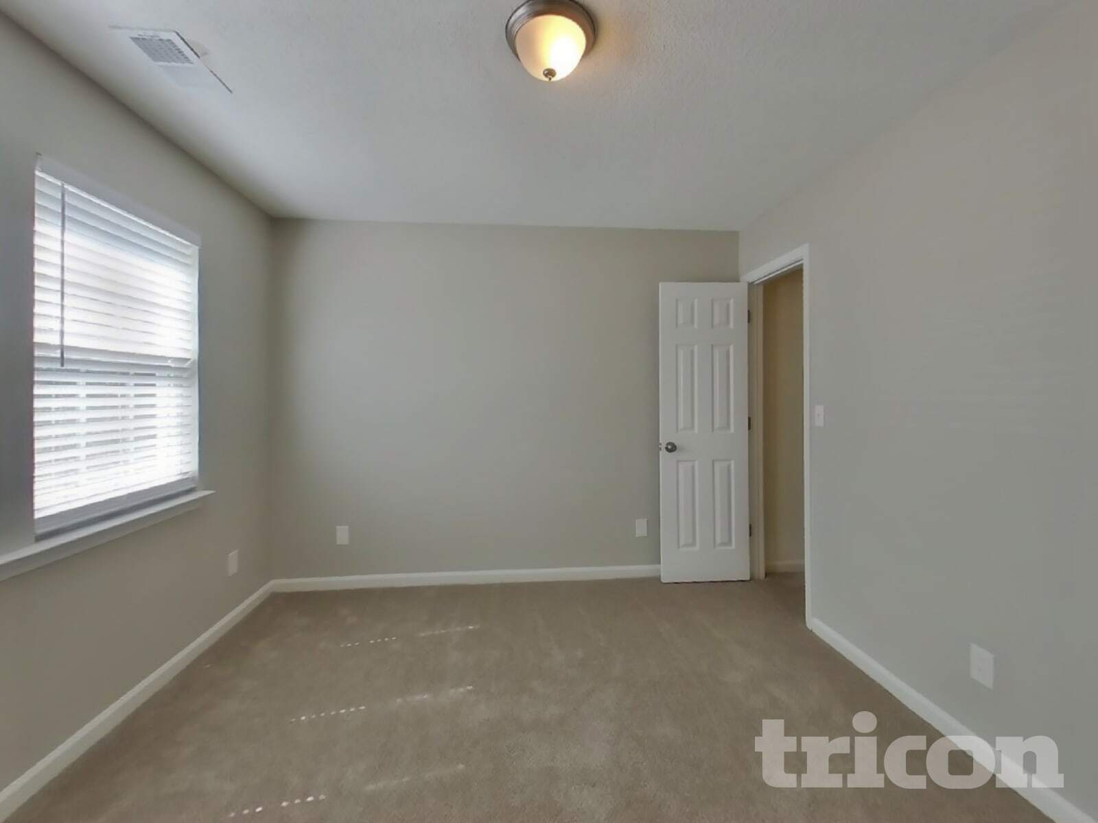 Building Photo - 5017 Gibbons Link Rd