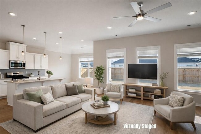 Building Photo - 6005 SW Desert Ave