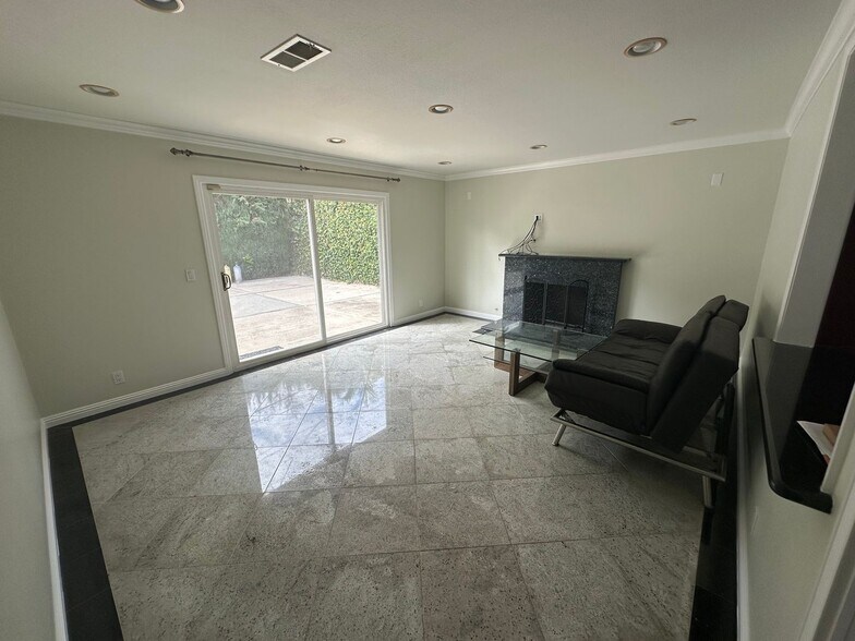 Building Photo - 3071 Platte Dr