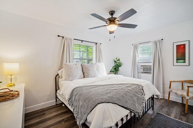 Building Photo - 1016-1042 NW 42nd St