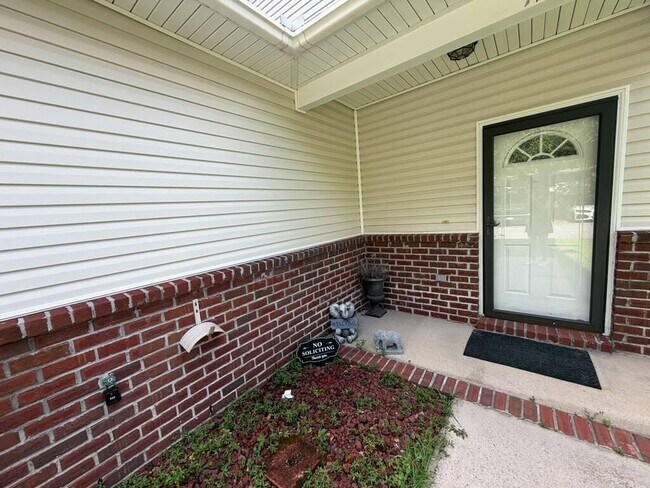 Building Photo - 1417 Beaver Run Rd