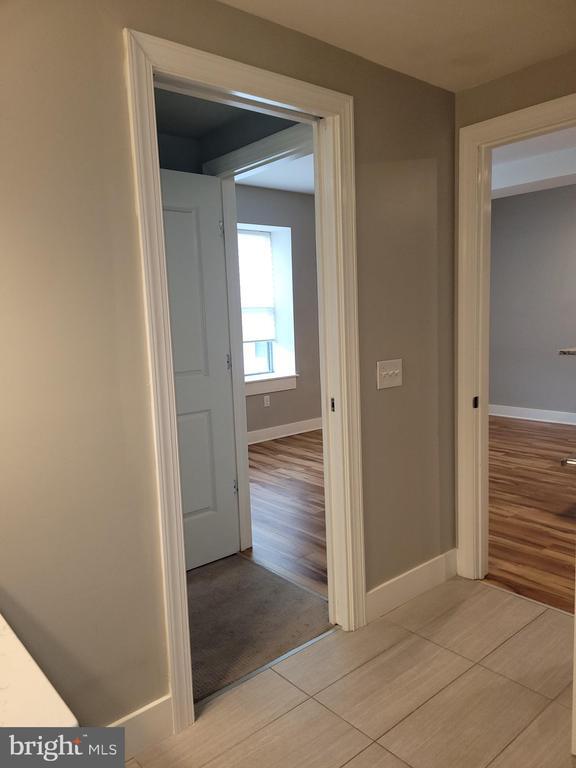 Building Photo - 231 State St