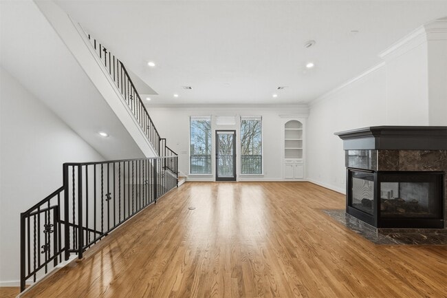 Building Photo - 6130 Hamman St