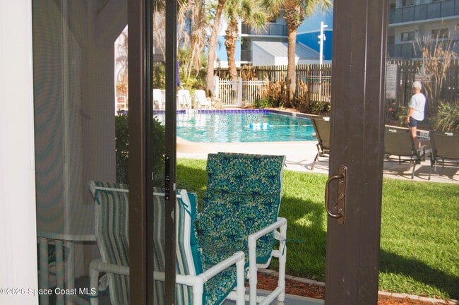 Building Photo - 5350 Ocean Beach Blvd