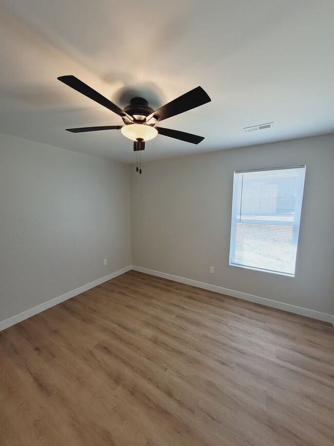 Building Photo - 4604 Alan Ln